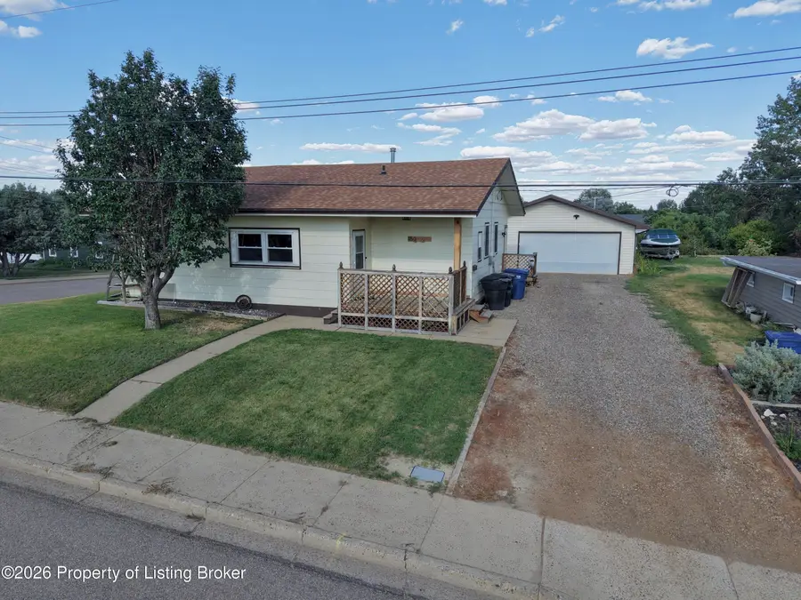 160 B Avenue, Dickinson, ND 58601 - #2
