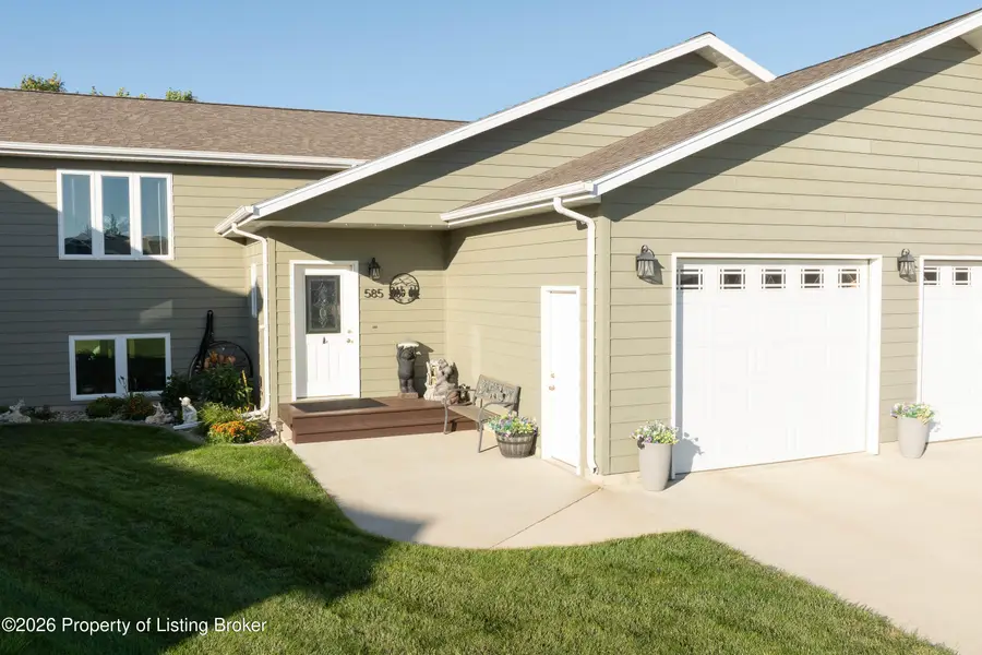 585 37th Street, Dickinson, ND 58601 - #3