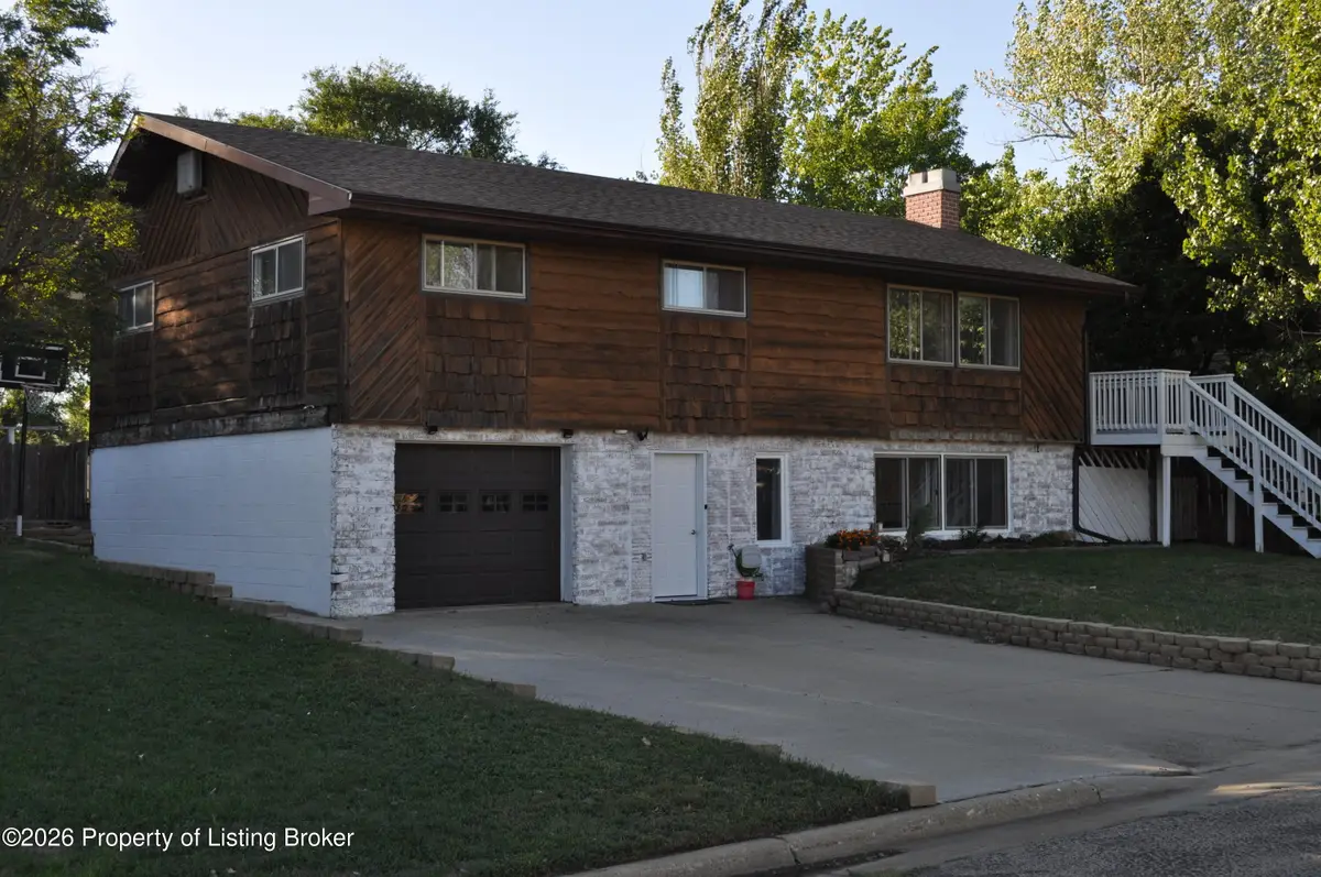 707 6th Avenue, Lemmon, SD 57638 - #1