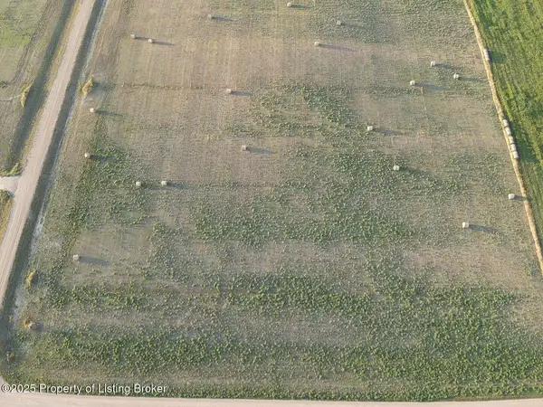 L1 102p Avenue, Dickinson, ND 58601