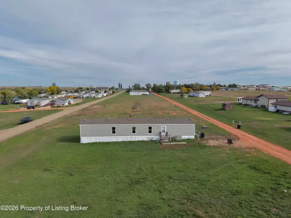 406 3rd Avenue, Belfield, ND 58622