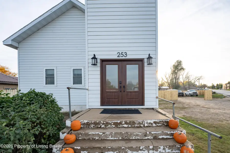253 Central Avenue, Killdeer, ND 58640 - #3