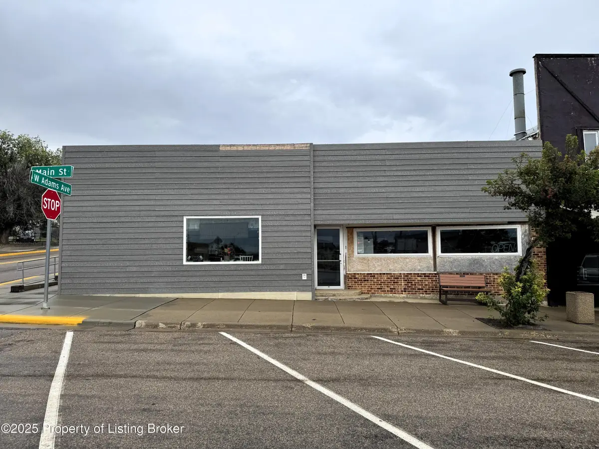 100 Main Street, Hettinger, ND 58639 - #1