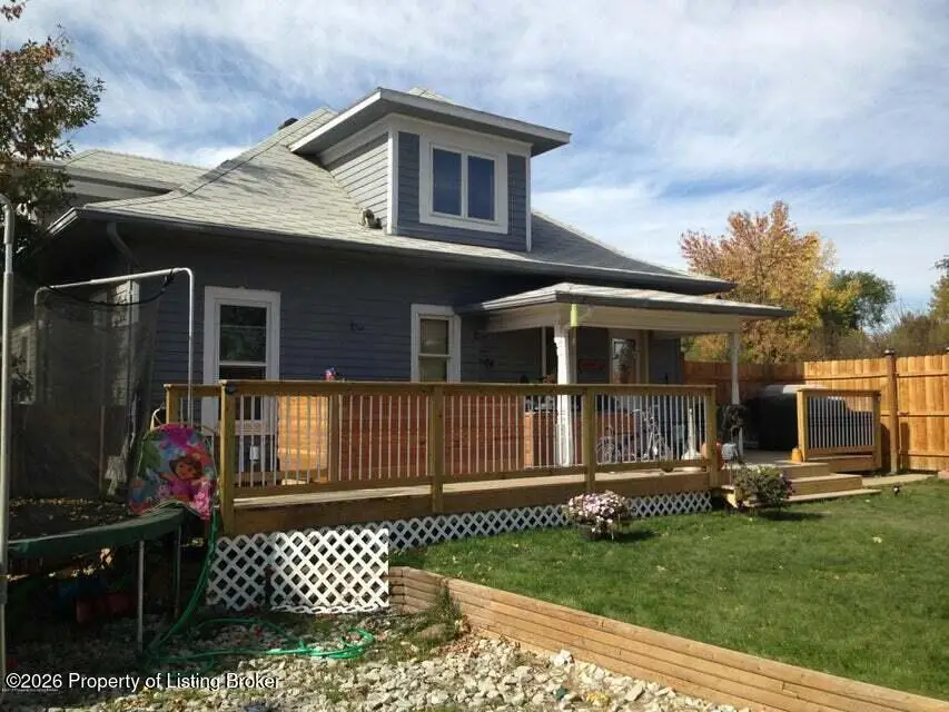 314 5th Street Ne, Belfield, ND 58622 - #3