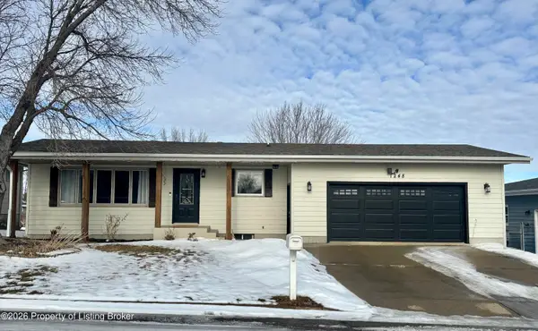 1248 12th Street W, Dickinson, ND 58601