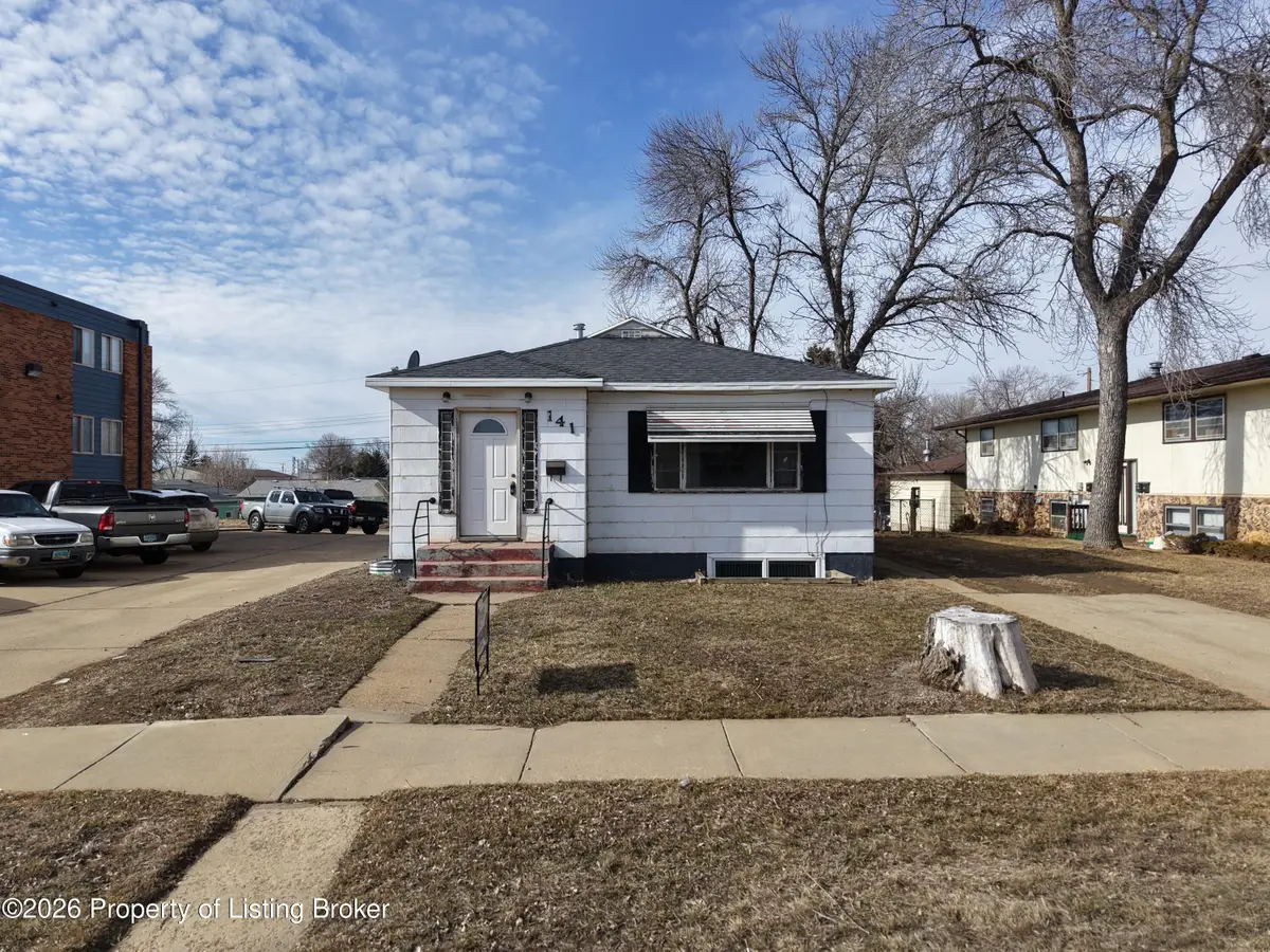 141 11th Avenue W, Dickinson, ND 58601 - #1