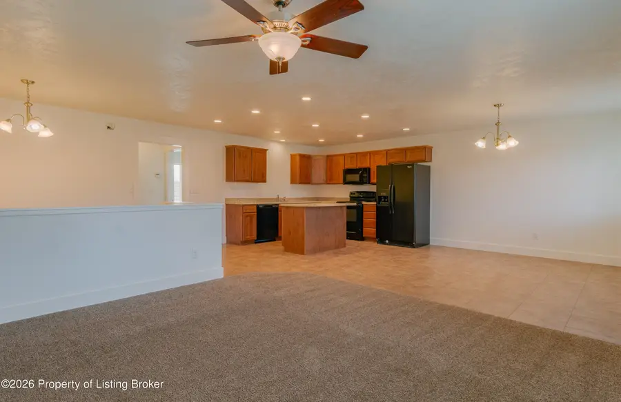 810 Adams Drive, Killdeer, ND 58640 - #2