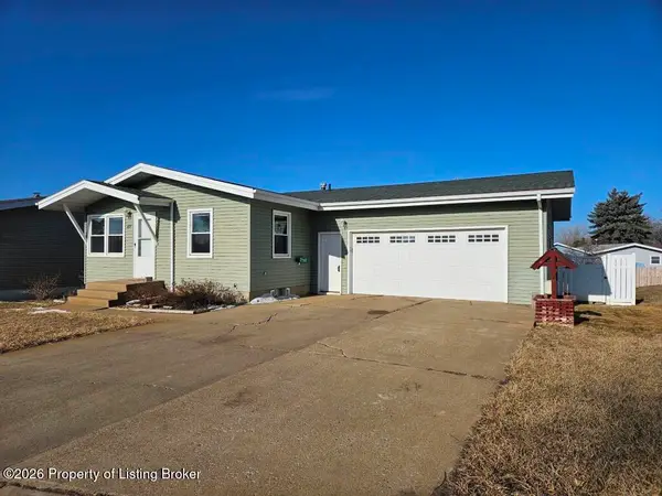 891 Dell Avenue, Dickinson, ND 58601