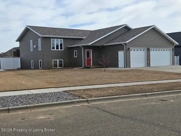 2224 Wahl Street, Dickinson, ND 58601