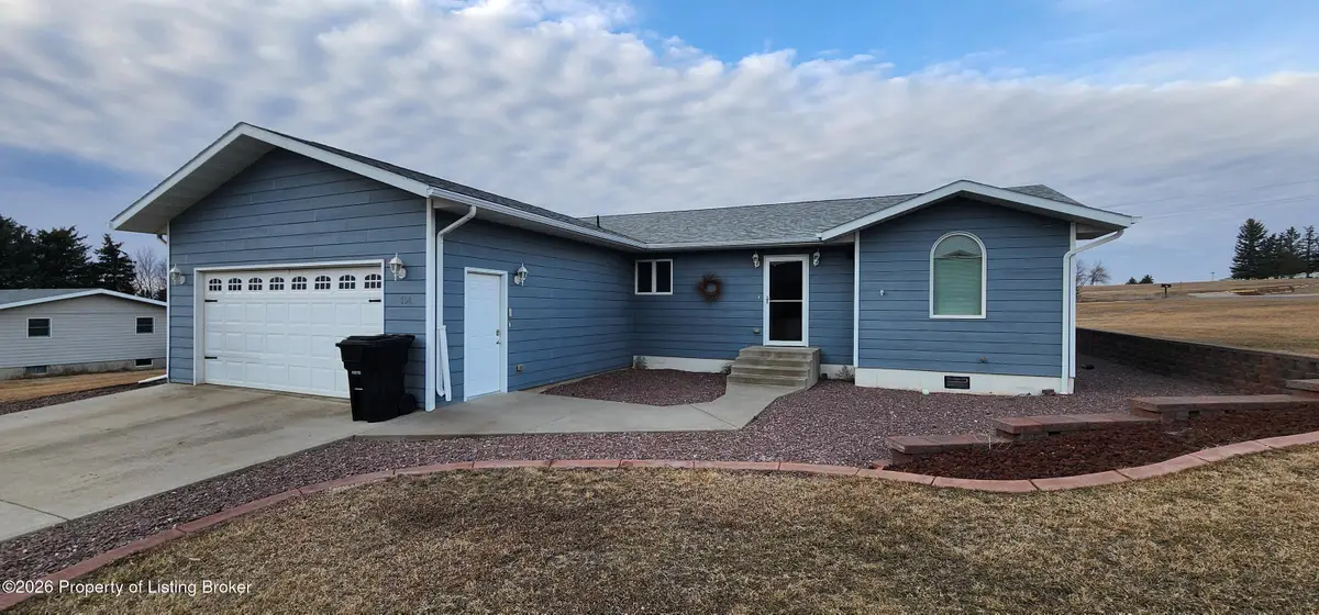 304 9th Avenue, Hettinger, ND 58639 - #1