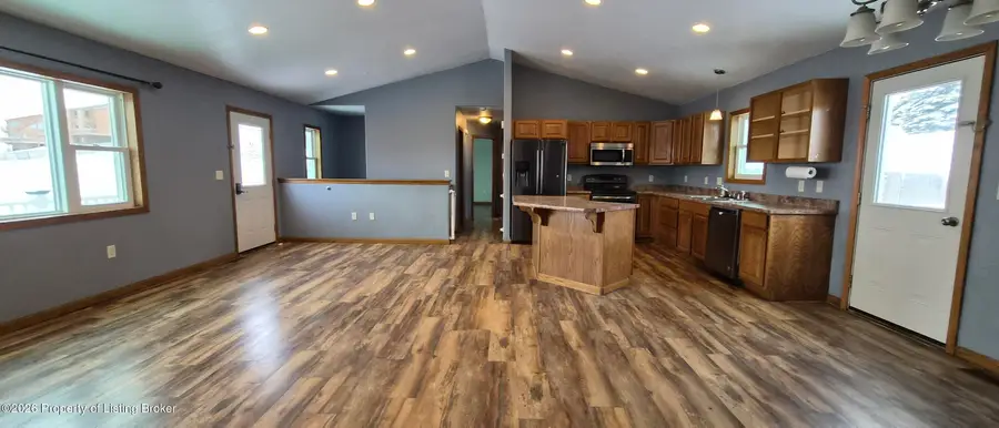 723 4th Avenue E, Dickinson, ND 58601 - Image #3