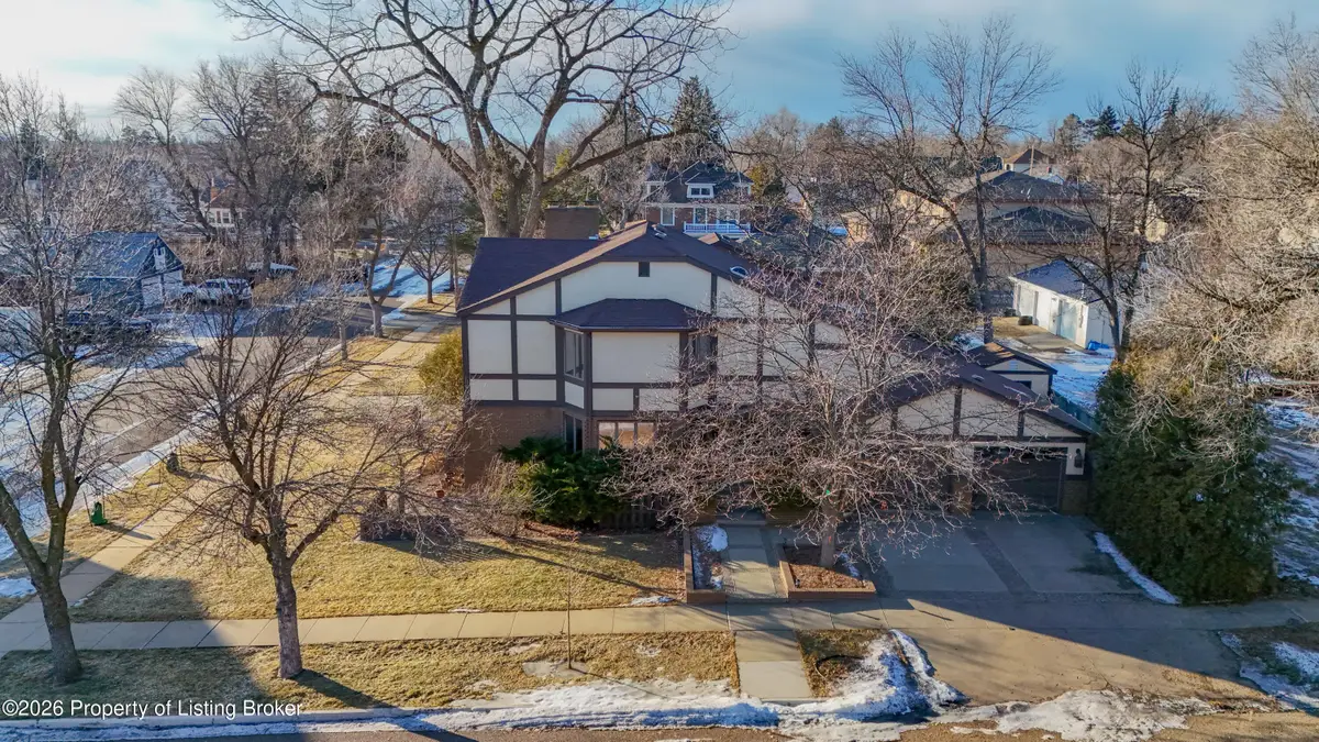 509 1st Avenue W, Dickinson, ND 58601 - #1