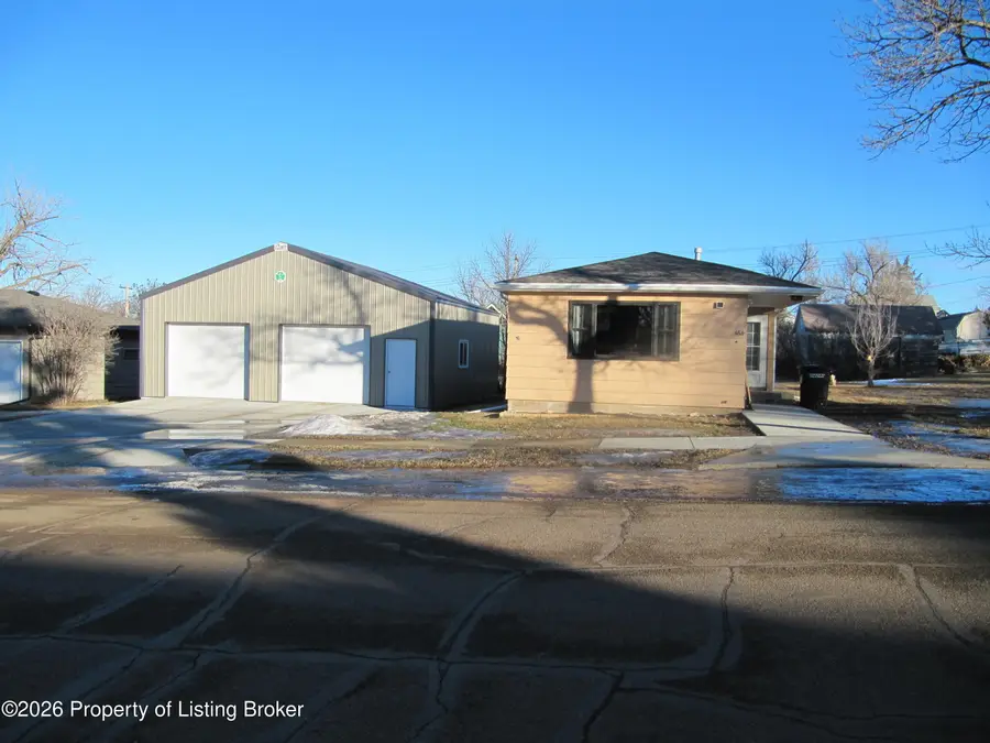 464 Central Avenue S, Beach, ND 58621 - #2