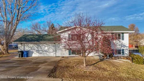 433 7th Street E, Dickinson, ND 58601