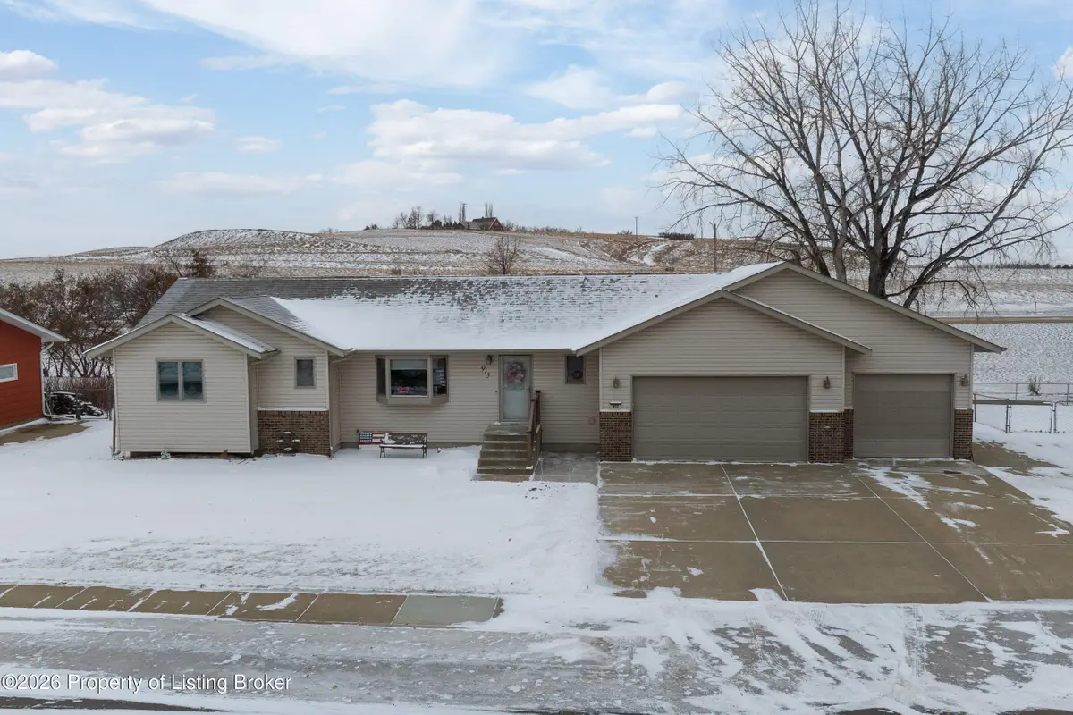 913 Heart Drive, Dickinson, ND 58601 - #1