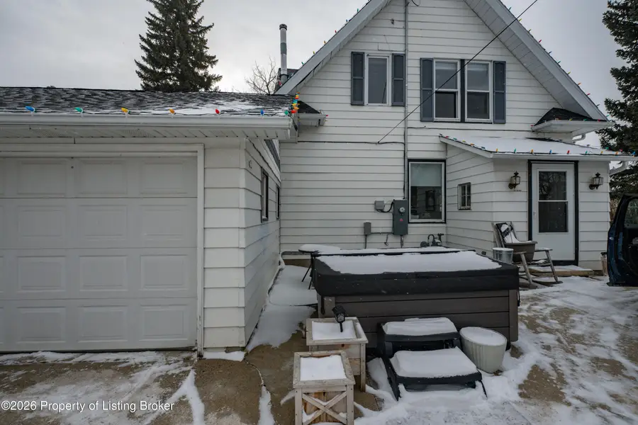266 5th Street W, Dickinson, ND 58601 - #3