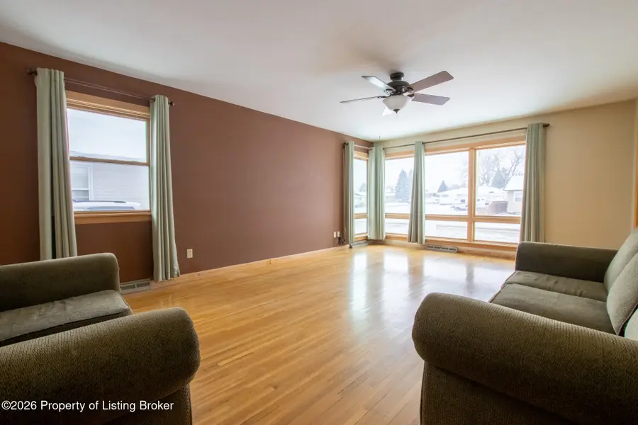 12 9th Street E, Dickinson, ND 58601 - #3