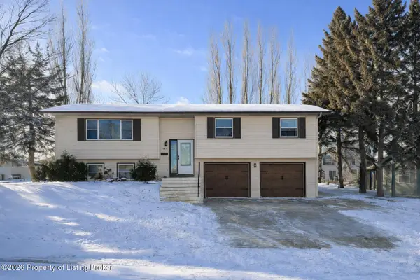 680 4th Avenue Sw, Dickinson, ND 58601