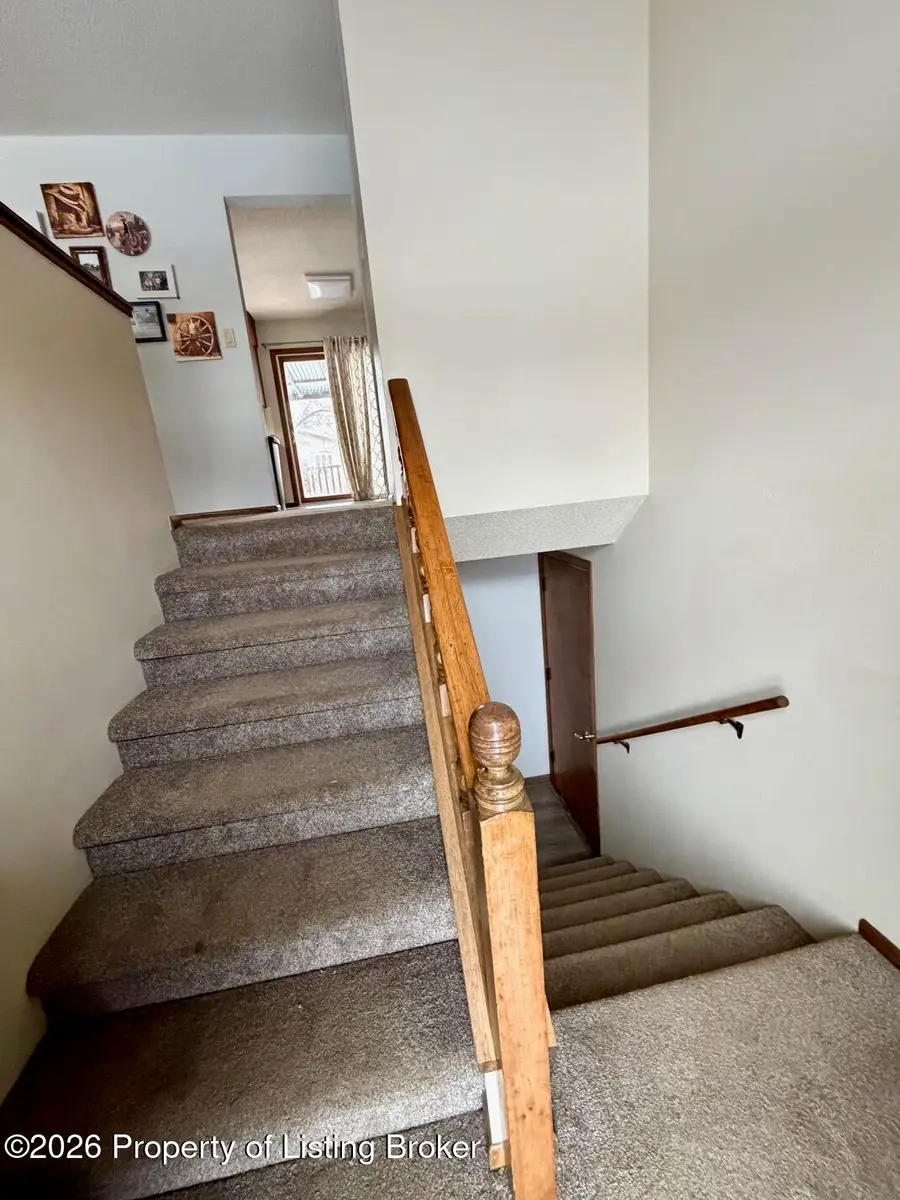 680 4th Avenue Sw, Dickinson, ND 58601 - #2