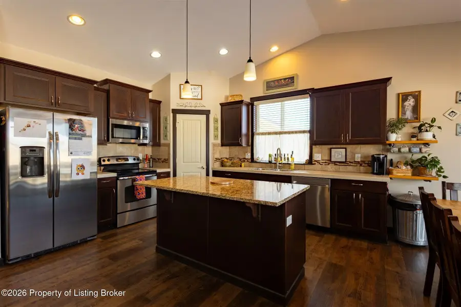 1118 Wahl Street, Dickinson, ND 58601 - #2