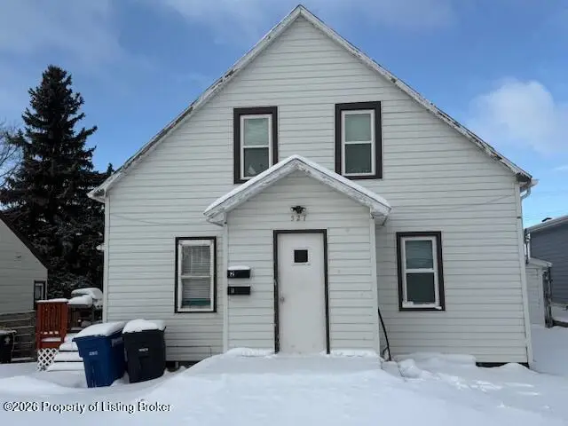 527 2nd Avenue E, Dickinson, ND 58601 - #1