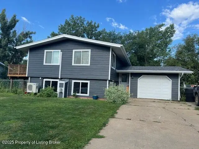 1469 2nd Avenue E, Dickinson, ND 58601 - #1
