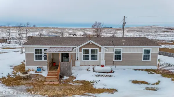 3155 108th Avenue Sw, Dickinson, ND 58601
