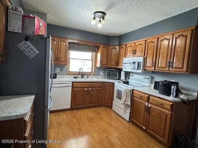 858 Elm Avenue, Dickinson, ND 58601 - #2