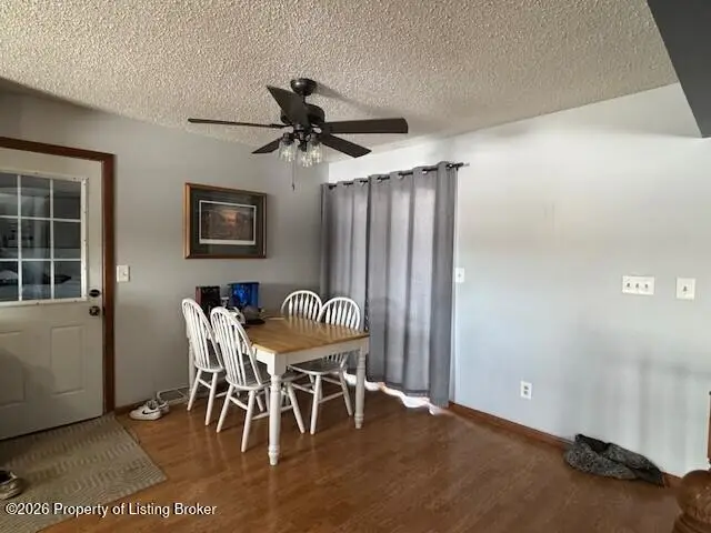 858 Elm Avenue, Dickinson, ND 58601 - #3