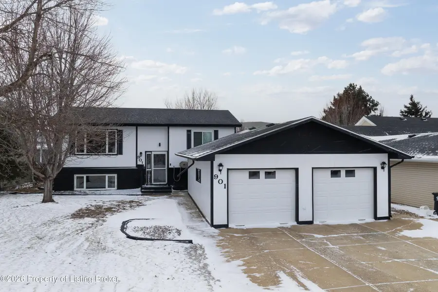 901 25th Street W, Dickinson, ND 58601 - #2