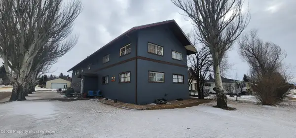 403 5th Avenue N, Hettinger, ND 58639