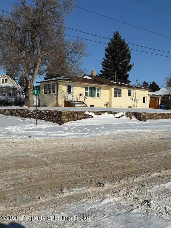 507 2nd Street E, Dickinson, ND 58601