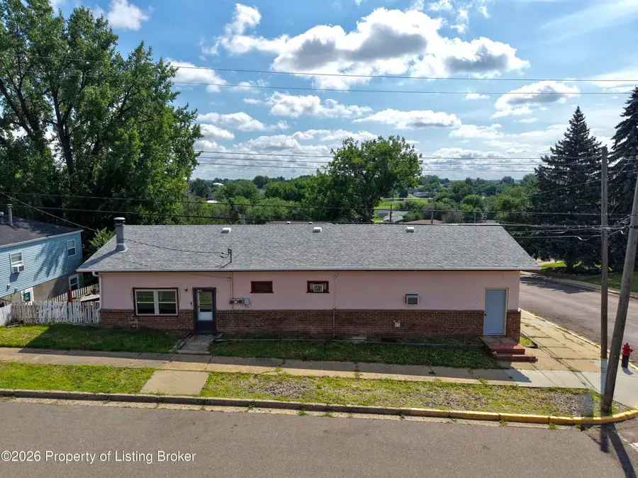 302 6th Avenue East, Dickinson, ND 58601 - #2