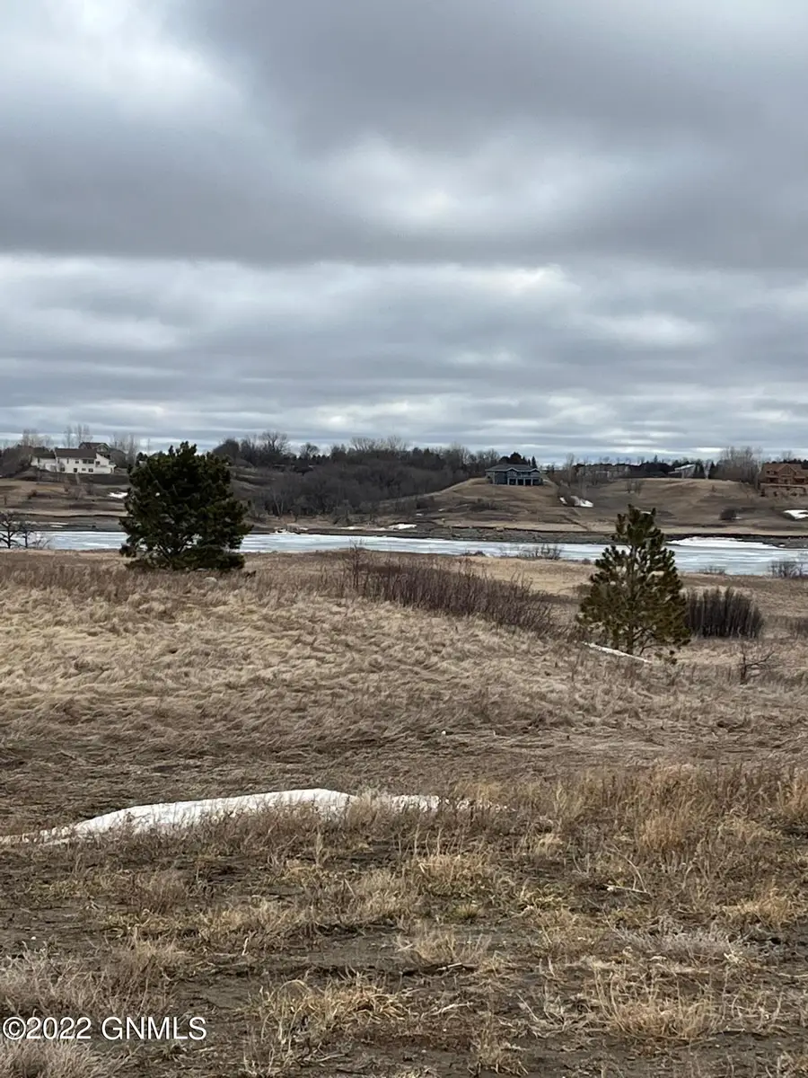 3076 Lakefront Drive, Jamestown, ND 58401 - #2