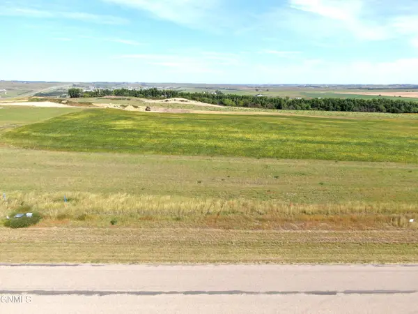 14010 Acadia Drive, Bismarck, ND 58503