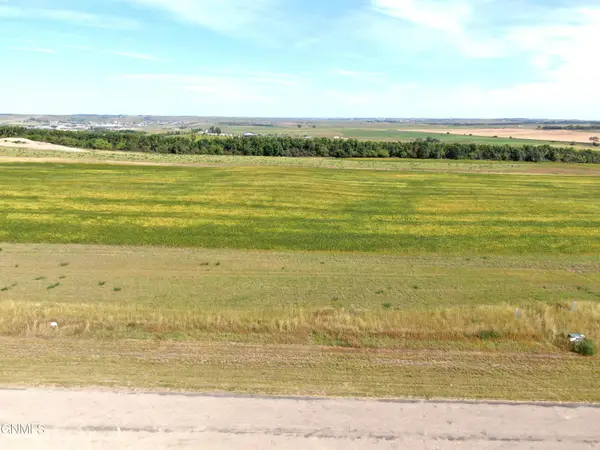 15010 Acadia Drive, Bismarck, ND 58503