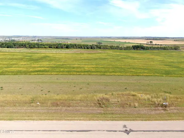 16010 Acadia Drive, Bismarck, ND 58503