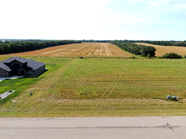 14009 Acadia Drive, Bismarck, ND 58503