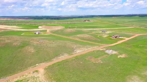 2487 Ridgeview Road, Watford City, ND 58854