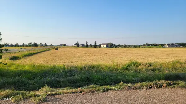 615 Apple Ridge Road, Menoken, ND 58558