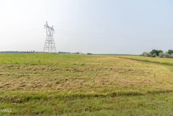11313 Creek Top Road, Menoken, ND 58558