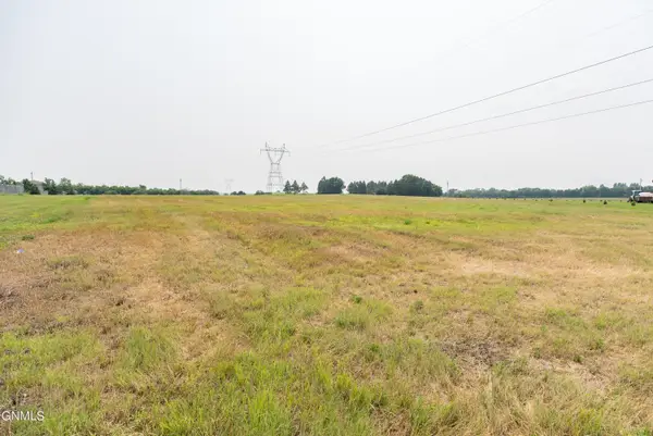 11713 Apple View Lane, Menoken, ND 58558