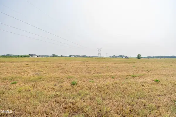 705 Apple Ridge Road, Menoken, ND 58558