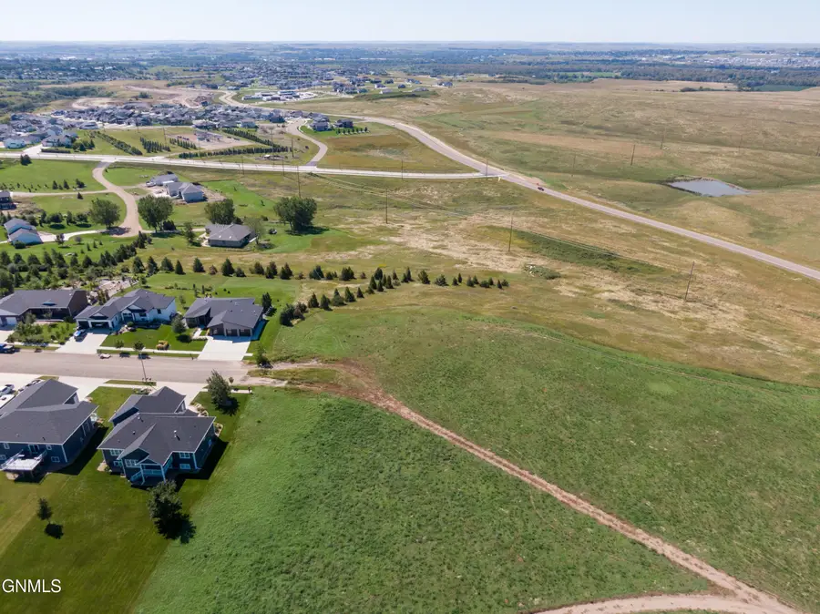 5306 Cornice Drive, Bismarck, ND 58503 - #3