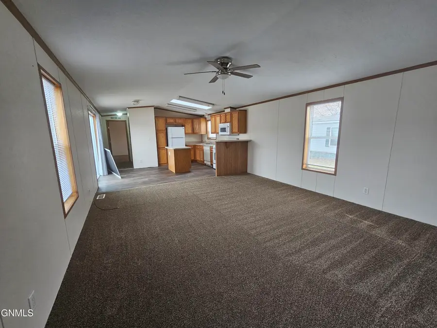 1005 27th Street W, Williston, ND 58801 - #2