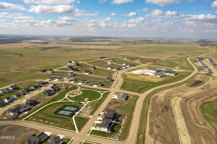 1812 Prairie Hawk Drive, Bismarck, ND 58503 - #2