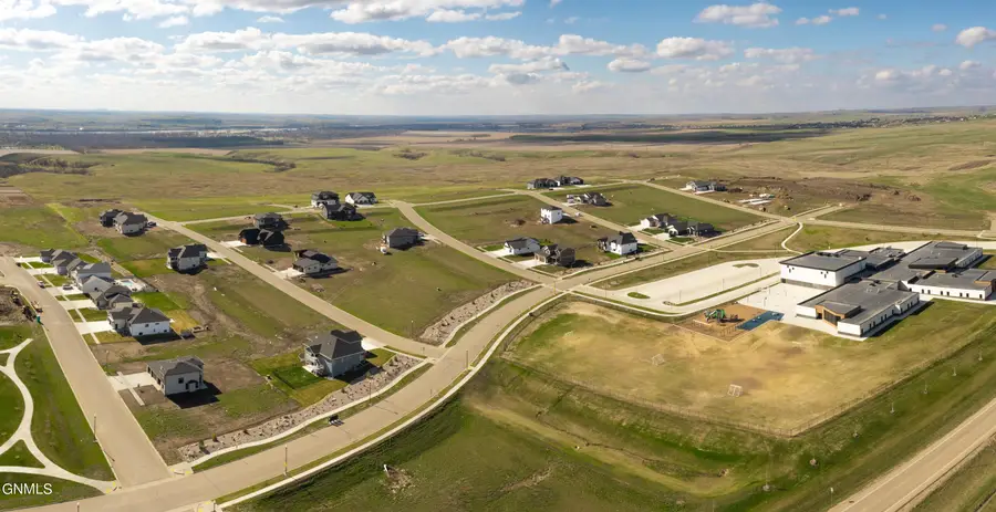 1800 Prairie Hawk Drive, Bismarck, ND 58503 - #3
