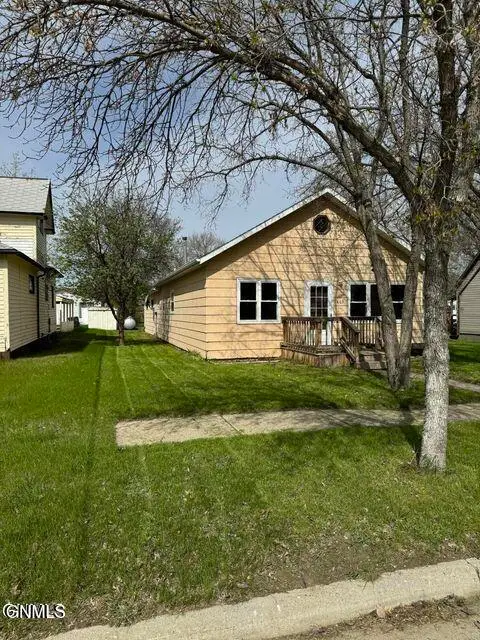 403 2nd Street Ne, Crosby, ND 58730 - #2