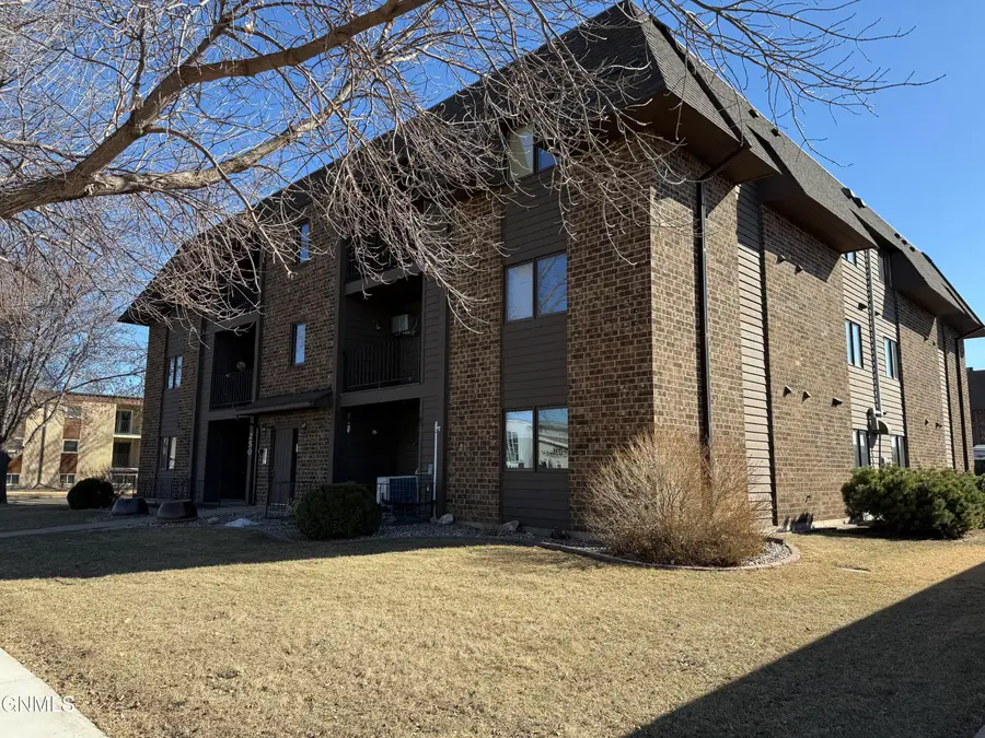 250 4th Street Ne #12, Valley City, ND 58072 - #2