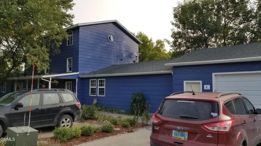 2534 87th Avenue Se, Jamestown, ND 58401 - #2